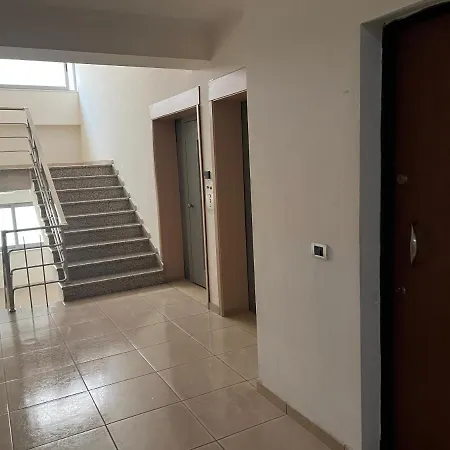 Whole Flat Near * Shkoder