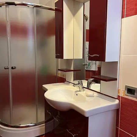 Apartment Whole Flat Near Shkoder